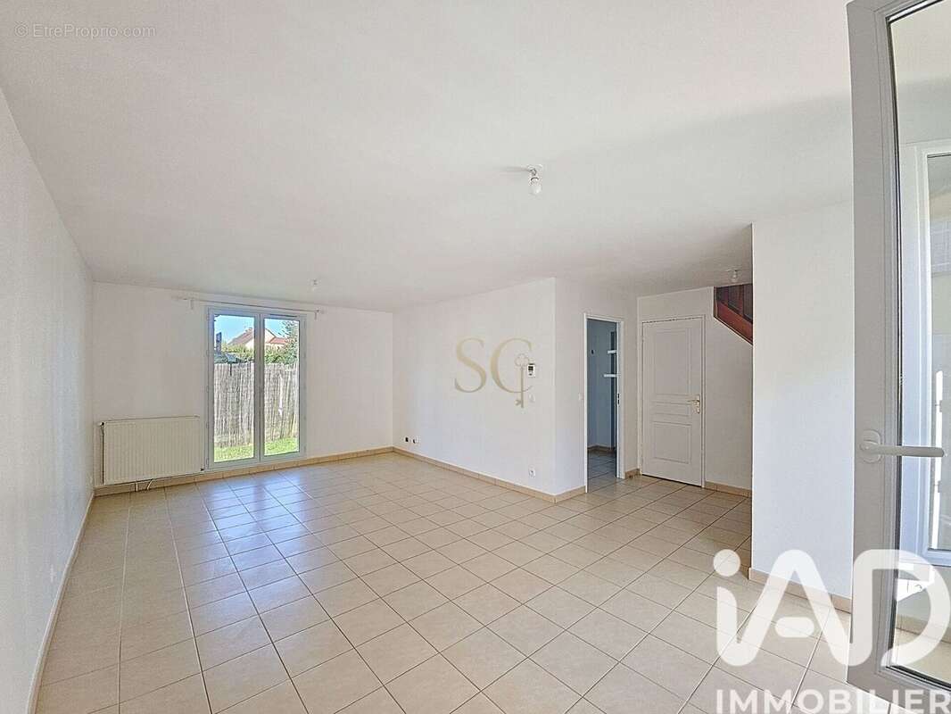 Photo 3 - Maison à LUISANT