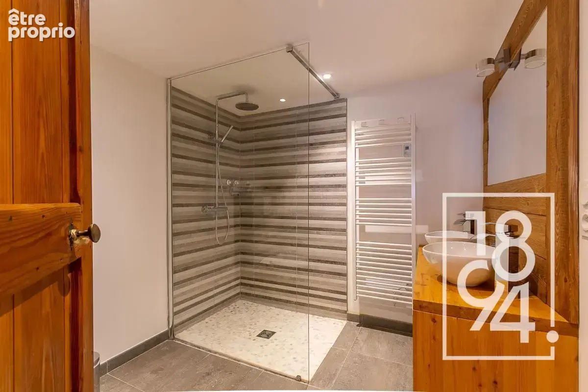 Chalet T12 à vendre Uvernet-Fours 04 (04400)  334 m²  Terrasses, Jardin  - photo 5