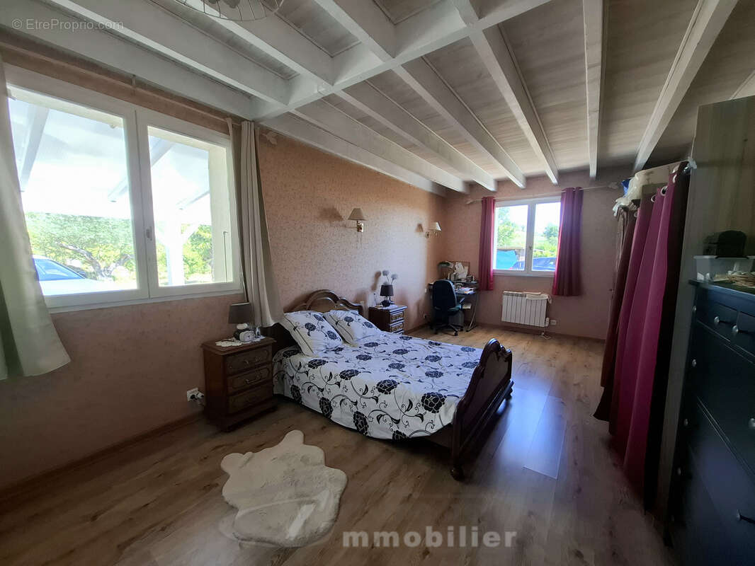 Maison à SAINT-VERAND