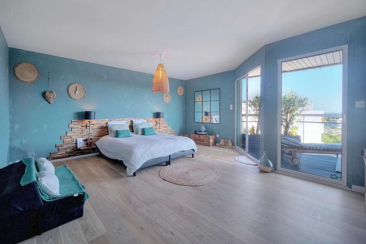 Appartement à LE CANNET