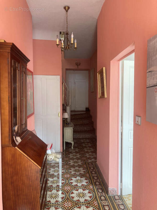Axat, maison 3 chambres, grand séjour, terrasse, véranda, garage. - photo 11