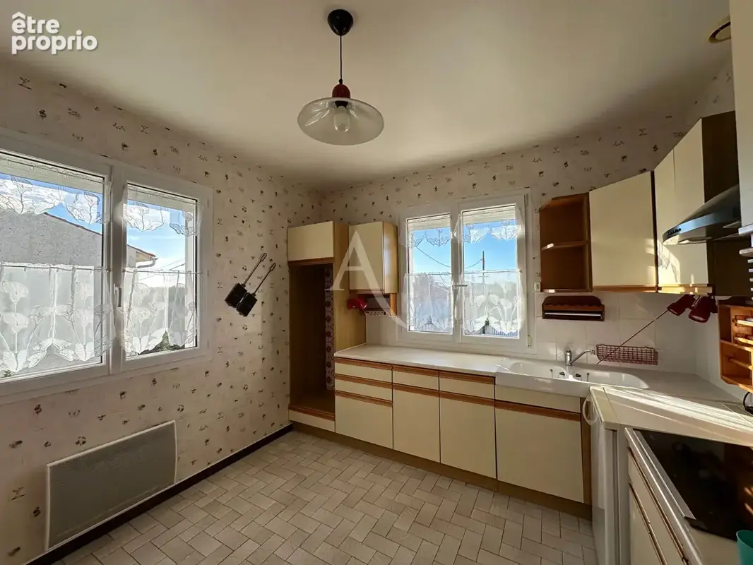 Rochefort - belle maison familiale de 167 m² - 5 chambres, deux garages , fort potentiel ! - photo 6