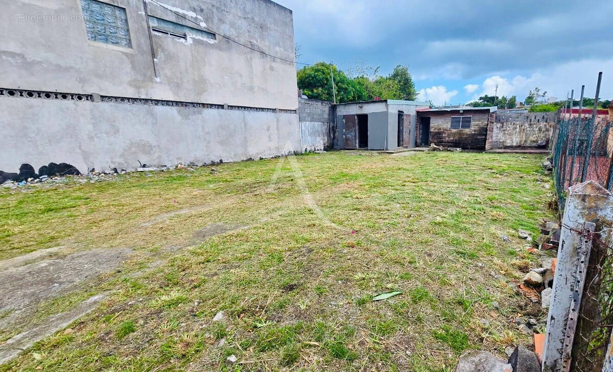 Terrain à FORT-DE-FRANCE