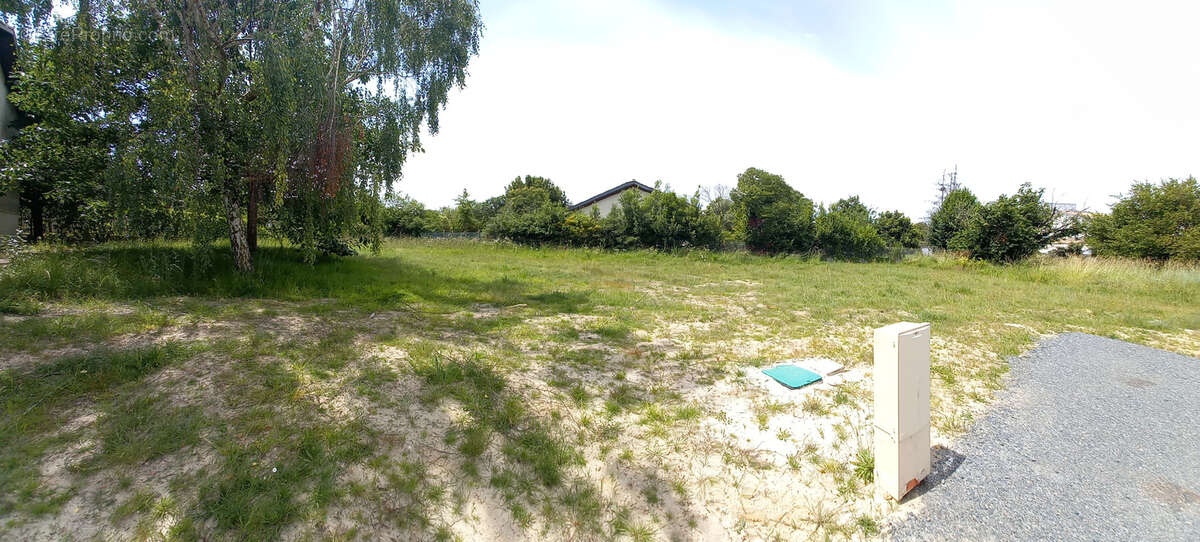 Terrain à BASSENS