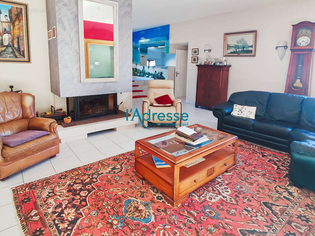 Maison à MONTREVAULT