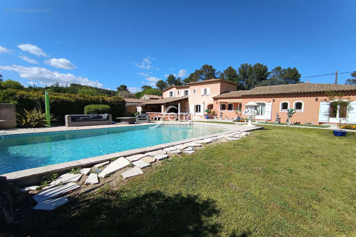 Maison à DRAGUIGNAN