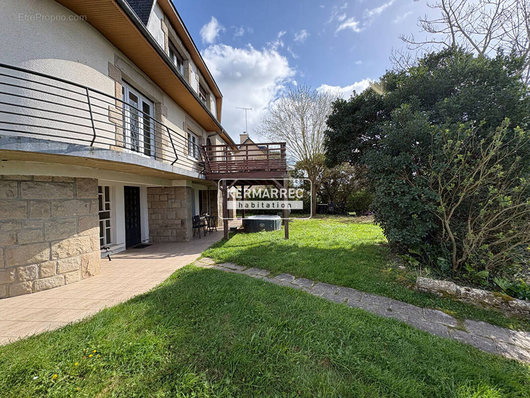 Maison à BOURG-DES-COMPTES