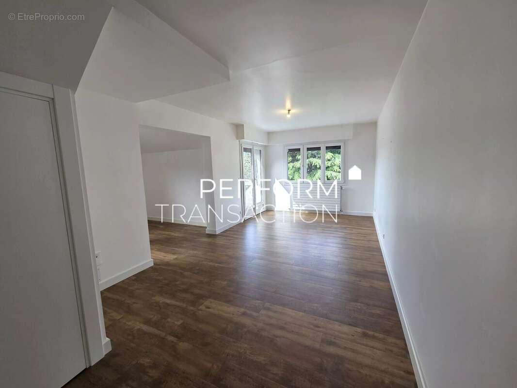 Appartement à ECHIROLLES