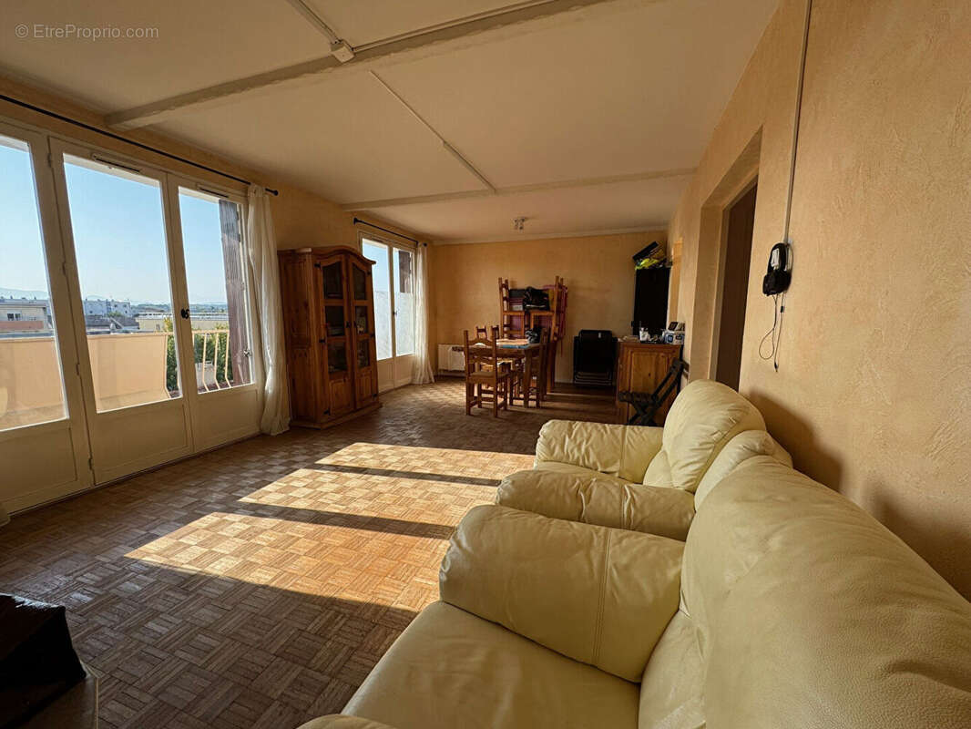 Appartement à PORTES-LES-VALENCE