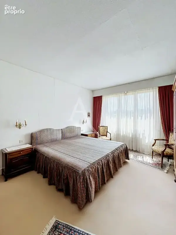 Appartement de caractère 105 m² - Double réception - Balcon - Boulevard d'Anvers - photo 13