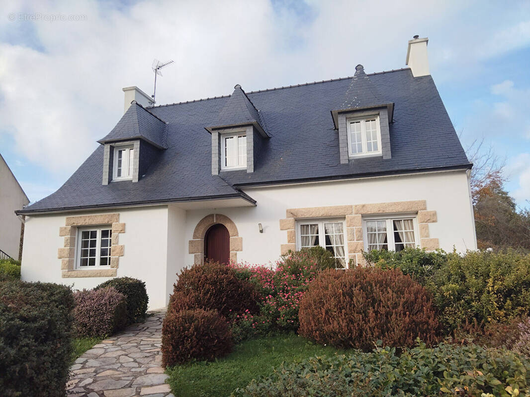 Maison à LANNILIS