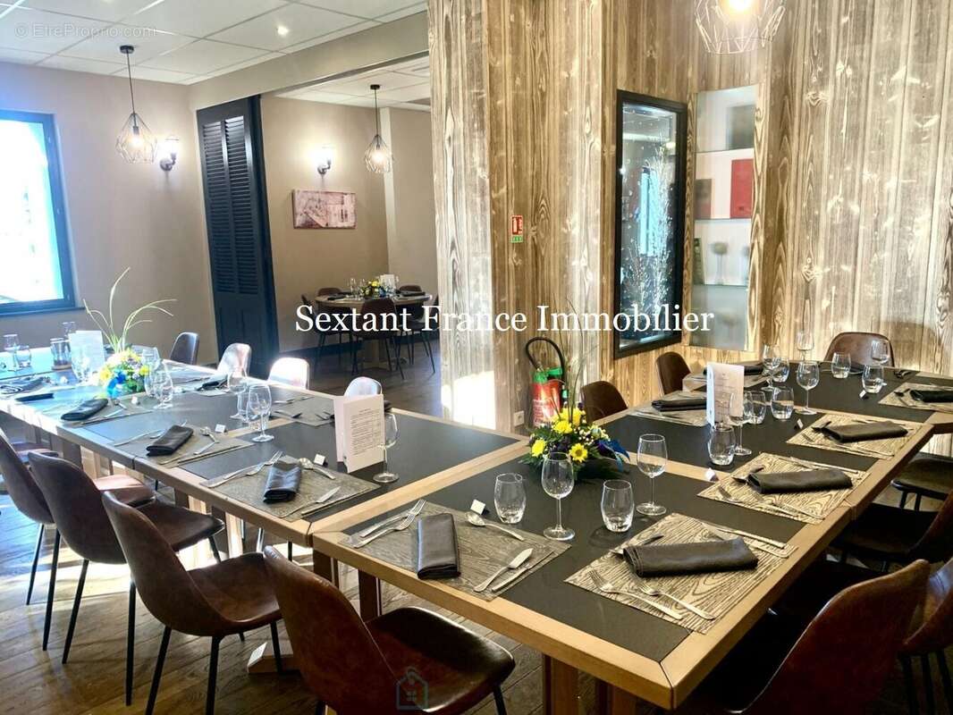 Commerce à LES MEES