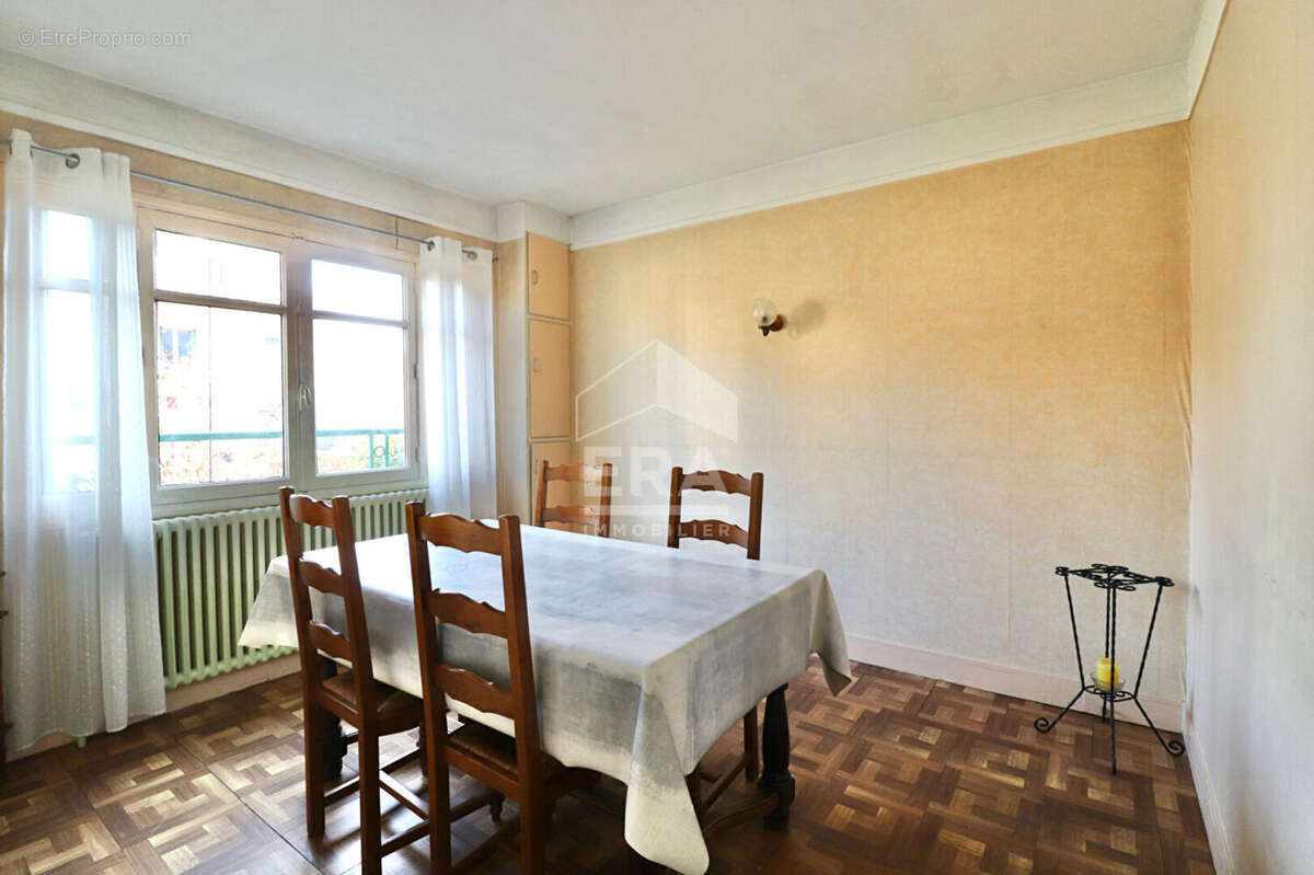 Maison à CHAMPS-SUR-MARNE