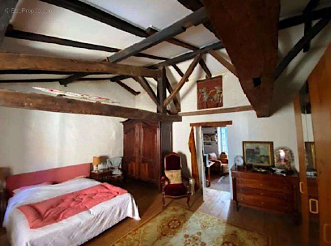 Maison à TALMONT-SUR-GIRONDE