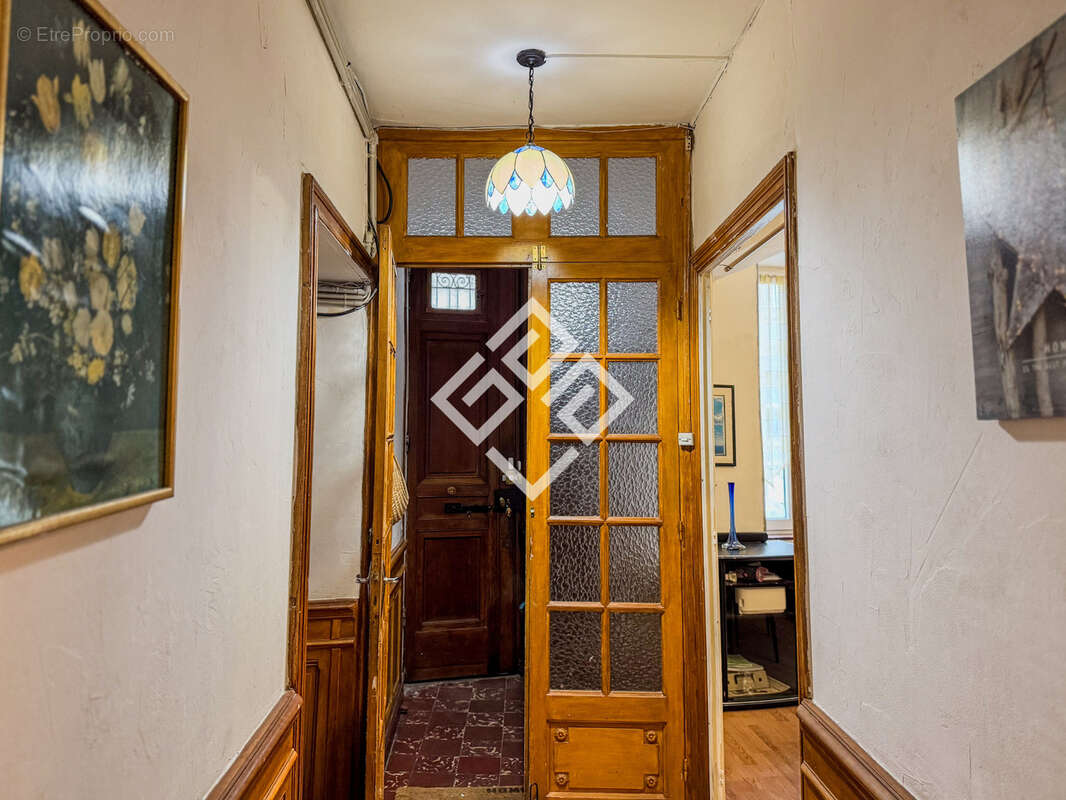 Maison à OUVEILLAN