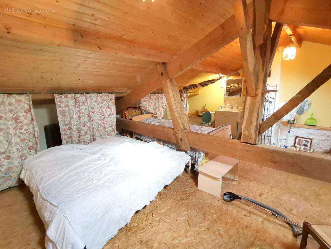 Maison à MONBAHUS