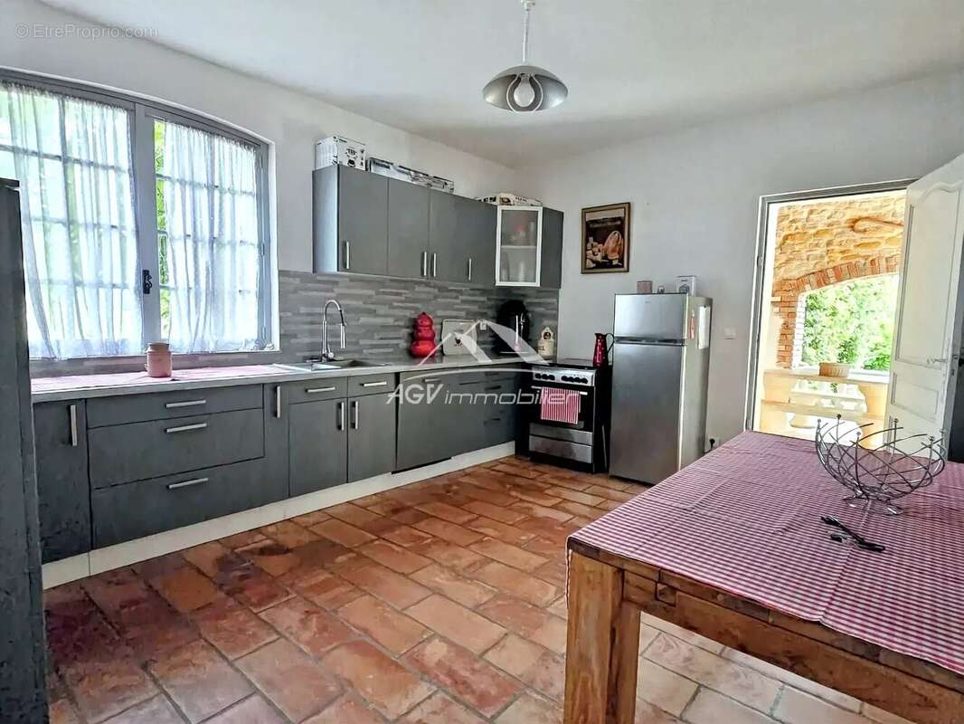 Maison à ALLEGRE-LES-FUMADES