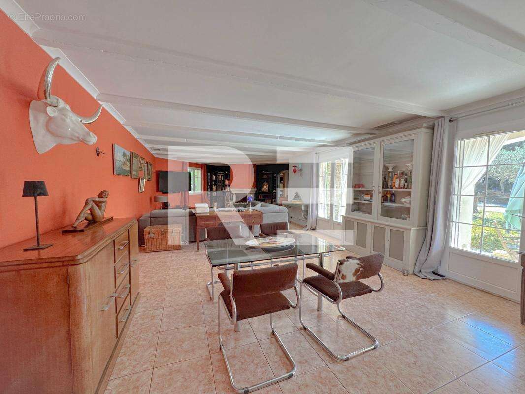 Maison à SAINT-GILLES