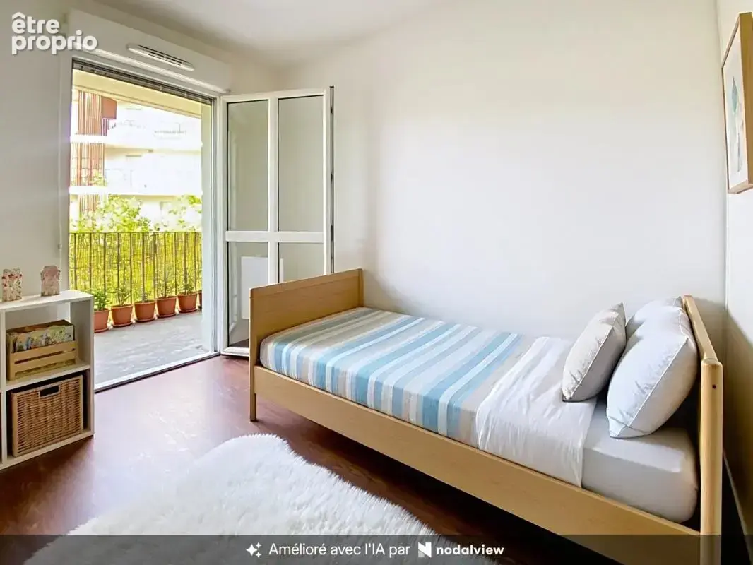 Bel appartement T3 avec grande loggia vue jardin - photo 6