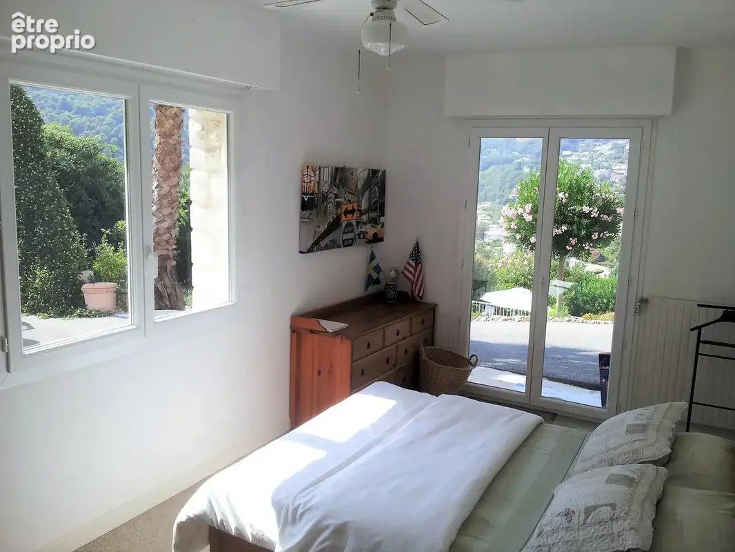 Propriete vence vue degagee collines piscine - photo 18