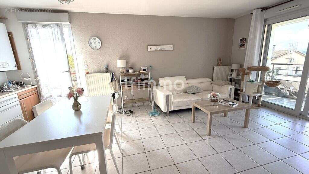 Appartement à MORNANT