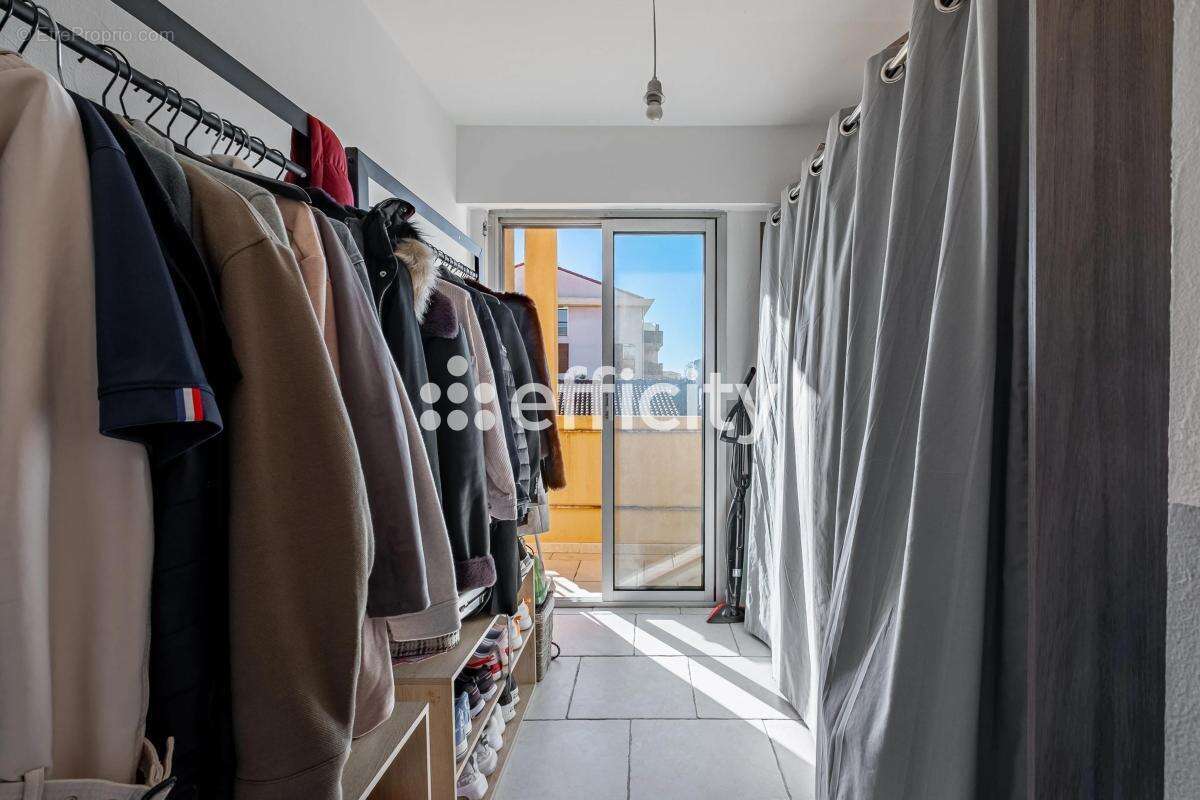 Appartement à FREJUS