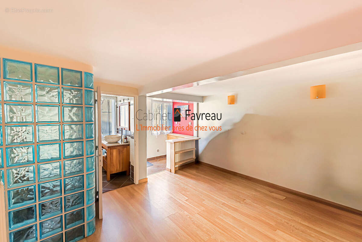 Maison à L&#039;HAY-LES-ROSES