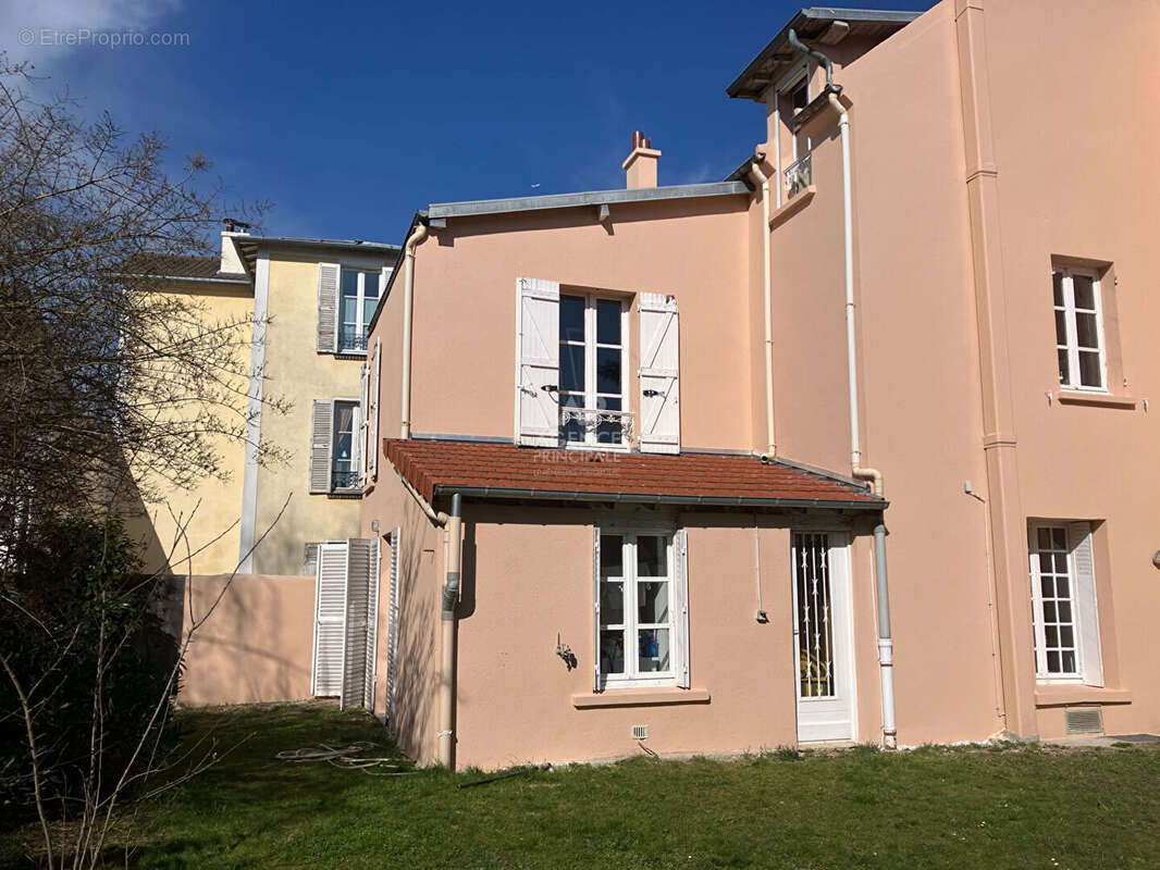 Maison à MAISONS-LAFFITTE
