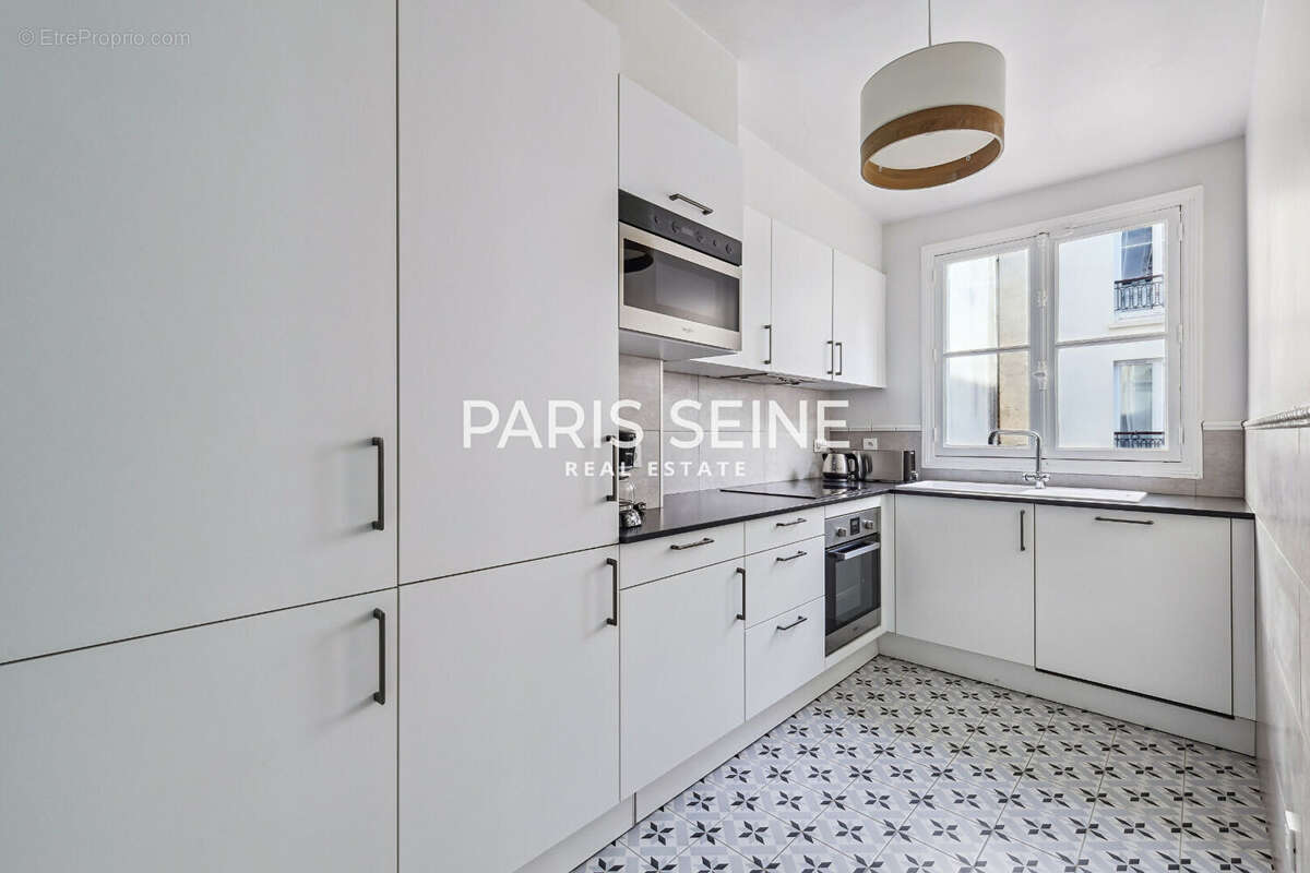 Appartement à PARIS-6E