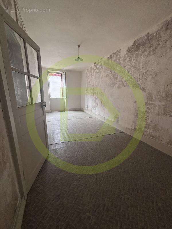 Maison à CHENERAILLES