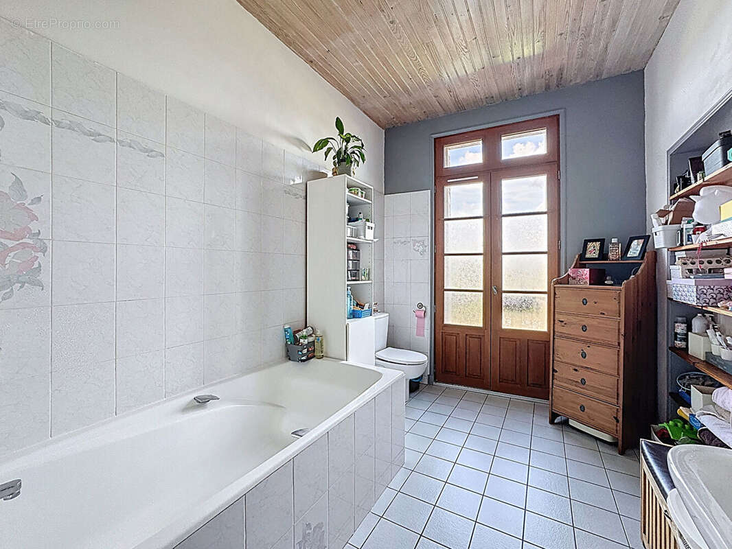 Maison à DOUE-LA-FONTAINE