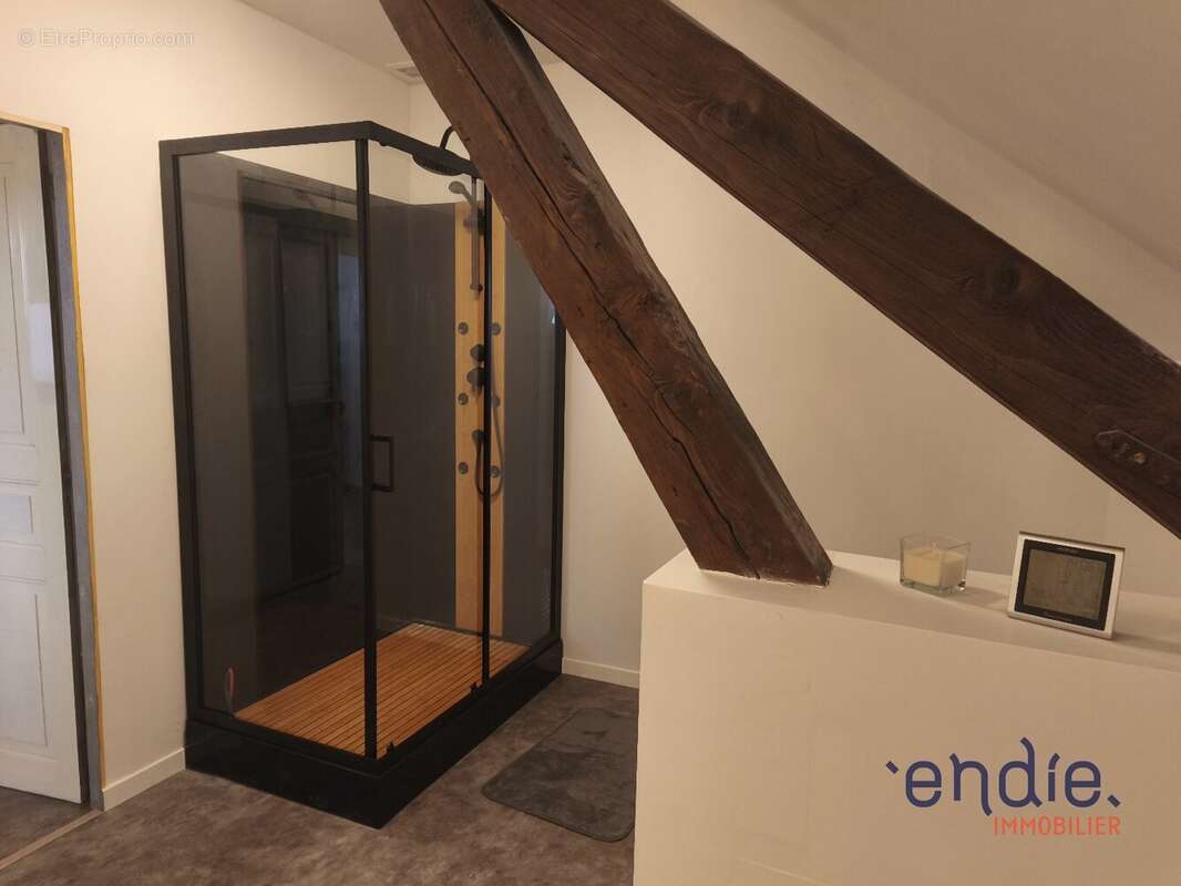 Maison à COSNE-D&#039;ALLIER