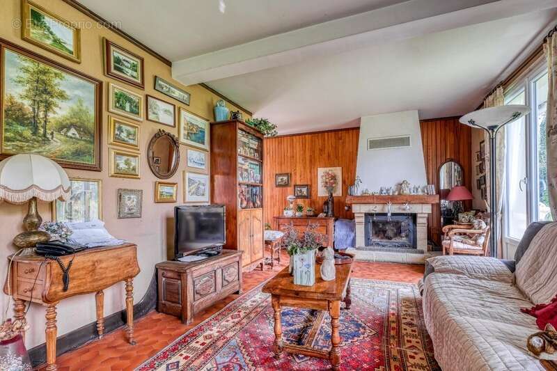 Maison à GERMIGNY-L'EVEQUE