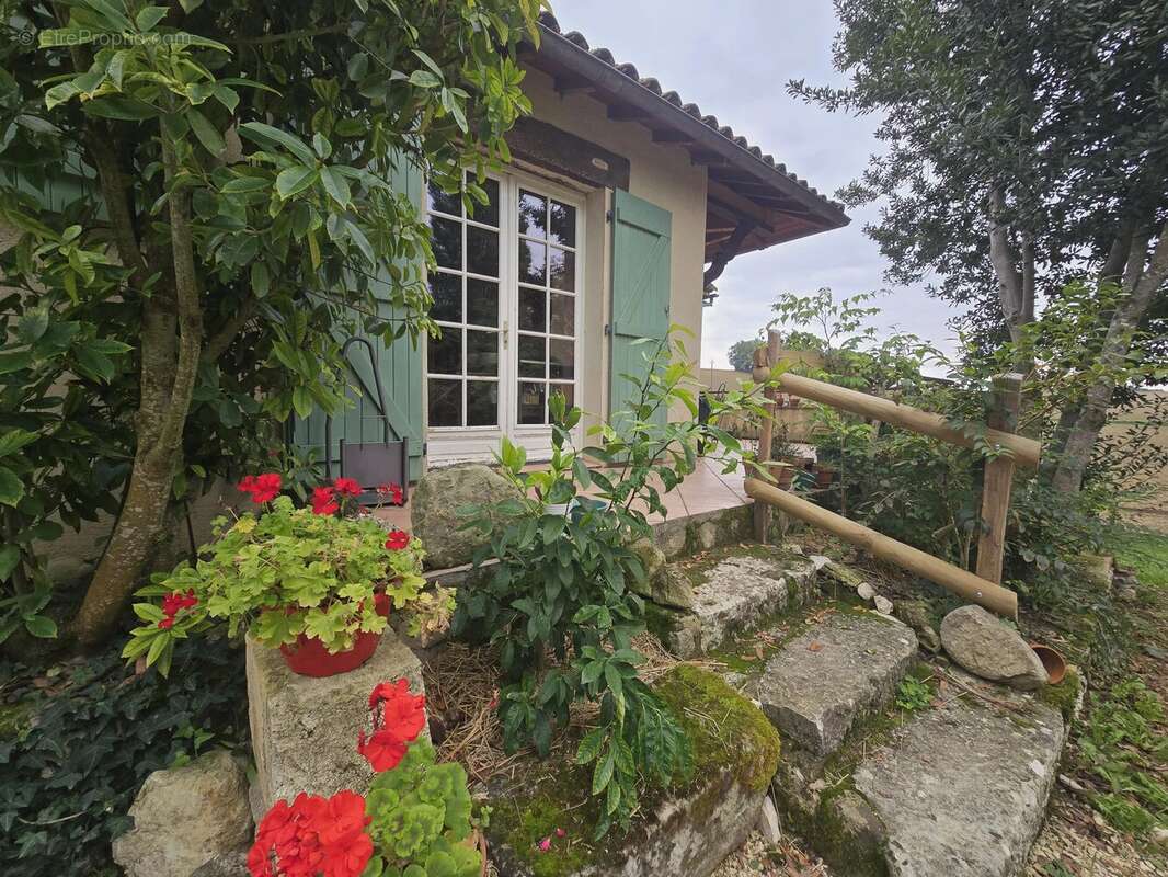 Maison à LAUZUN