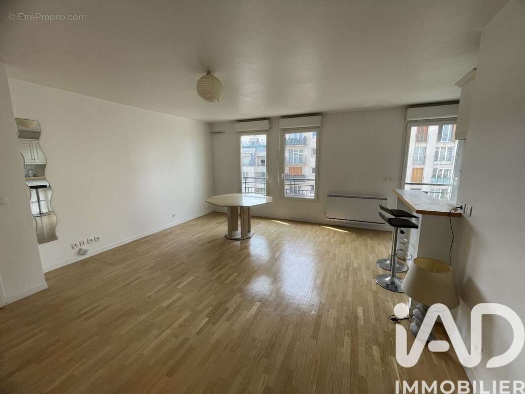 Photo 2 - Appartement à MONTROUGE