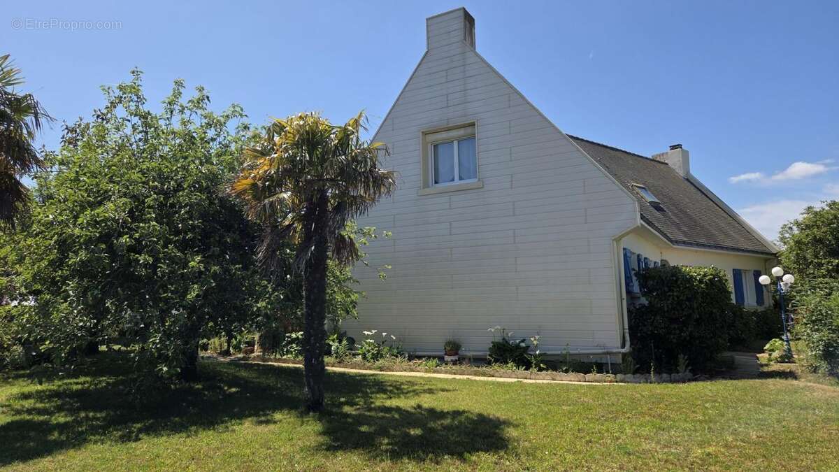 Maison à LE POULIGUEN