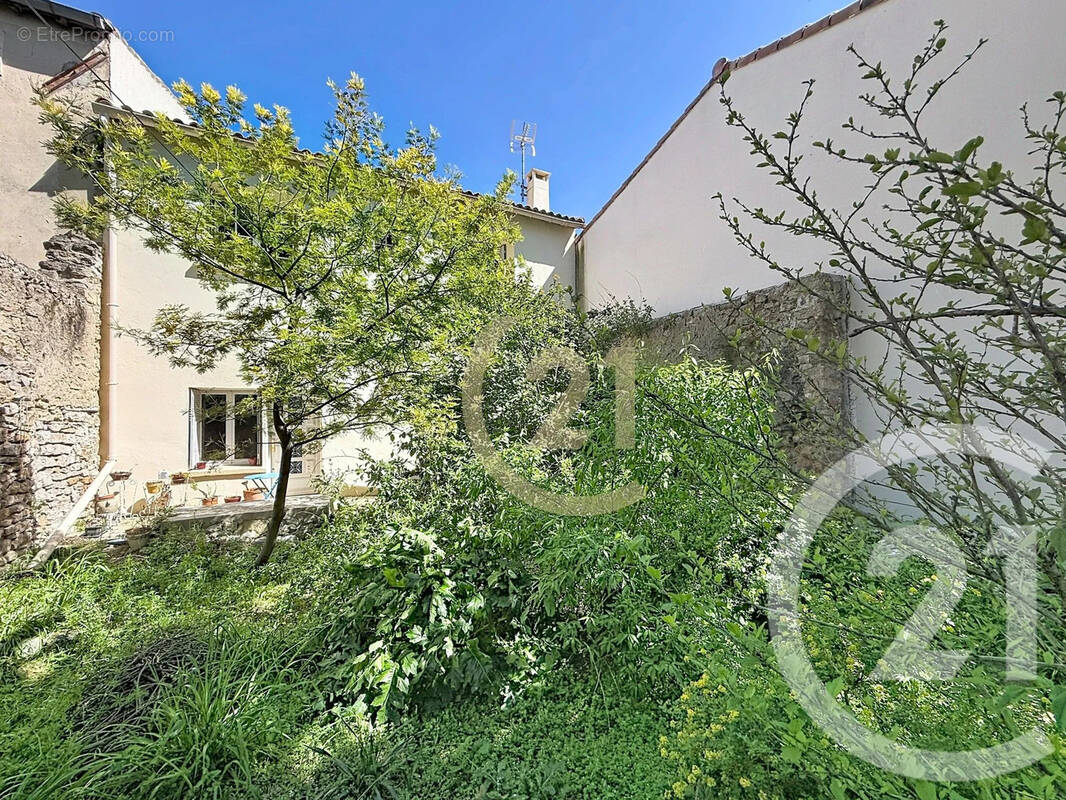 Maison à SAINT-JEAN-DE-VEDAS