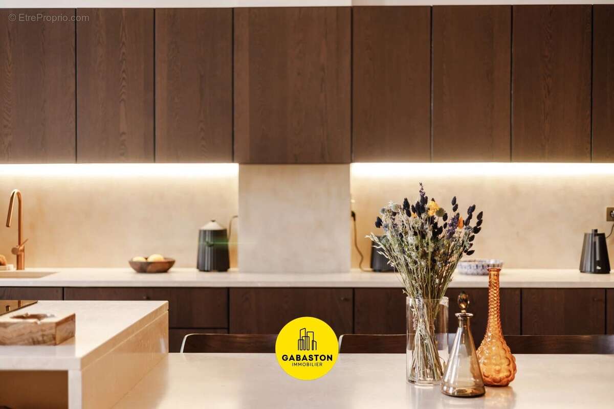 Appartement à MARSEILLE-6E