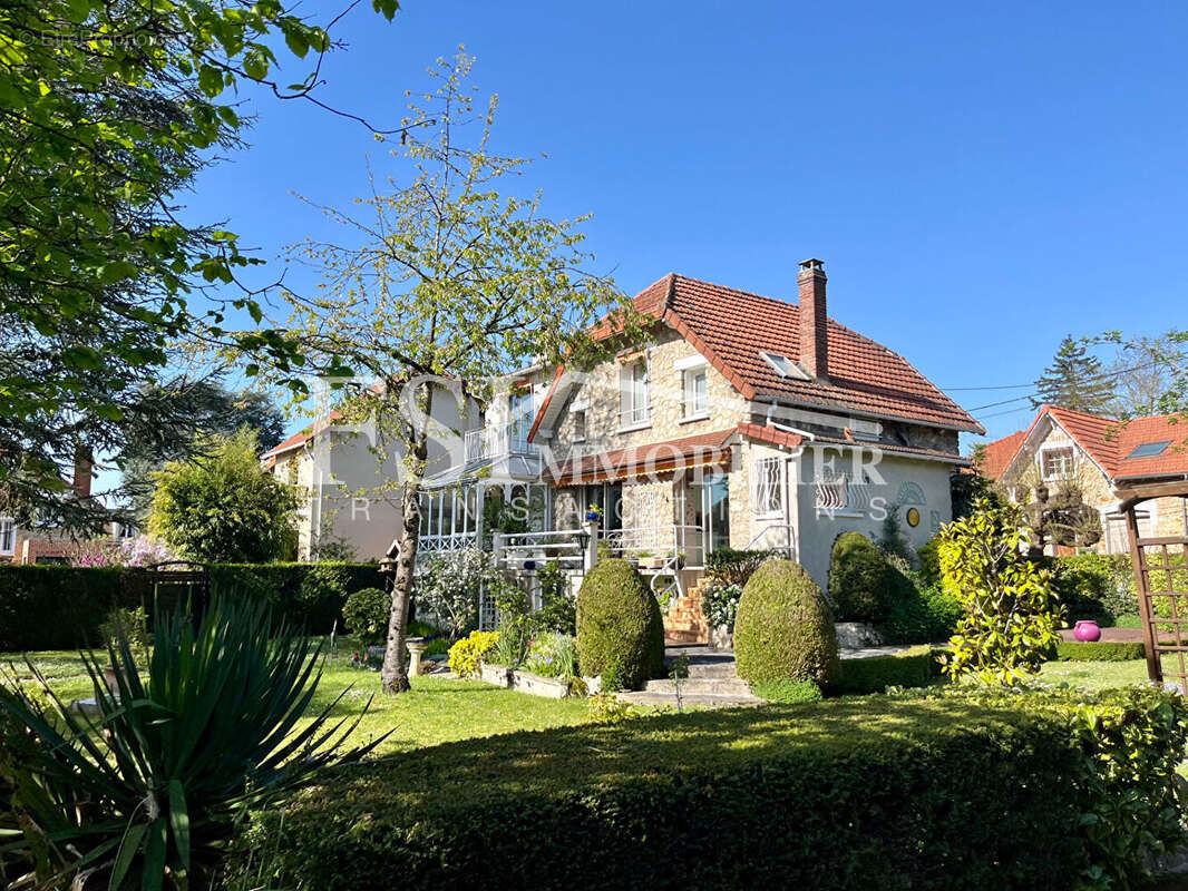 Maison à SAINT-LEU-LA-FORET