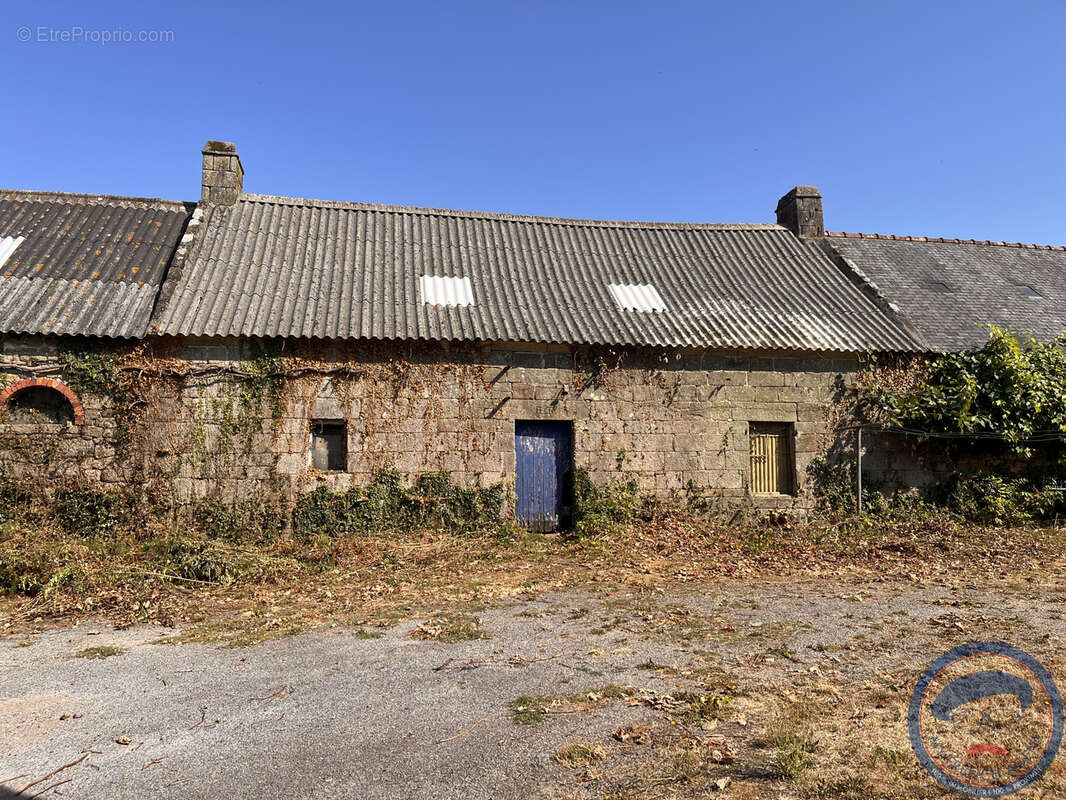 Corps de ferme maisons  et dépendances en pierre Quimper - photo 2