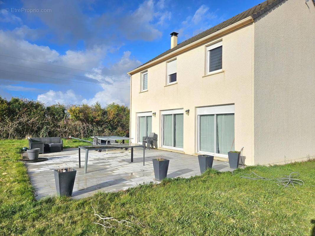 Maison à FERRIERES-EN-GATINAIS