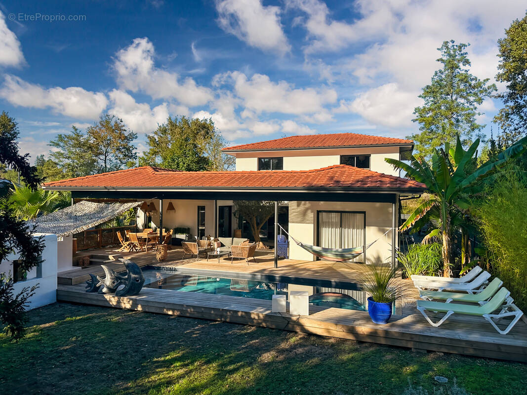 Maison à MIOS