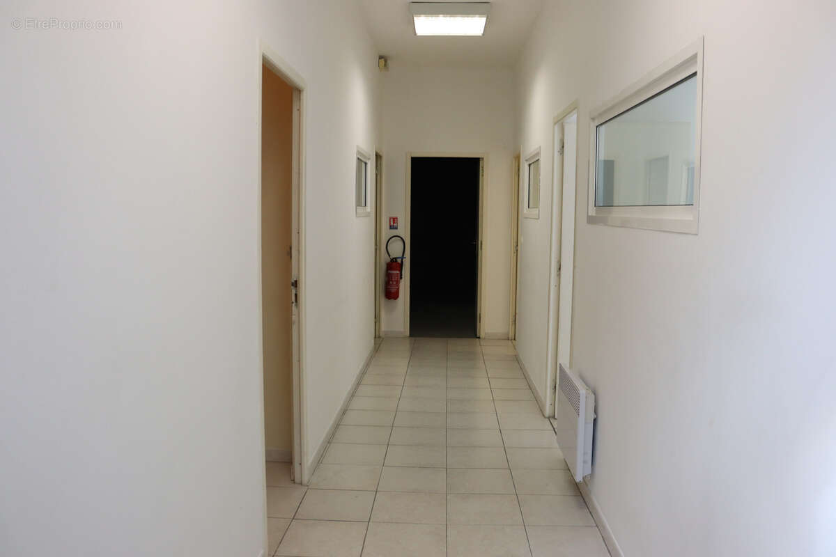 Commerce à SALON-DE-PROVENCE