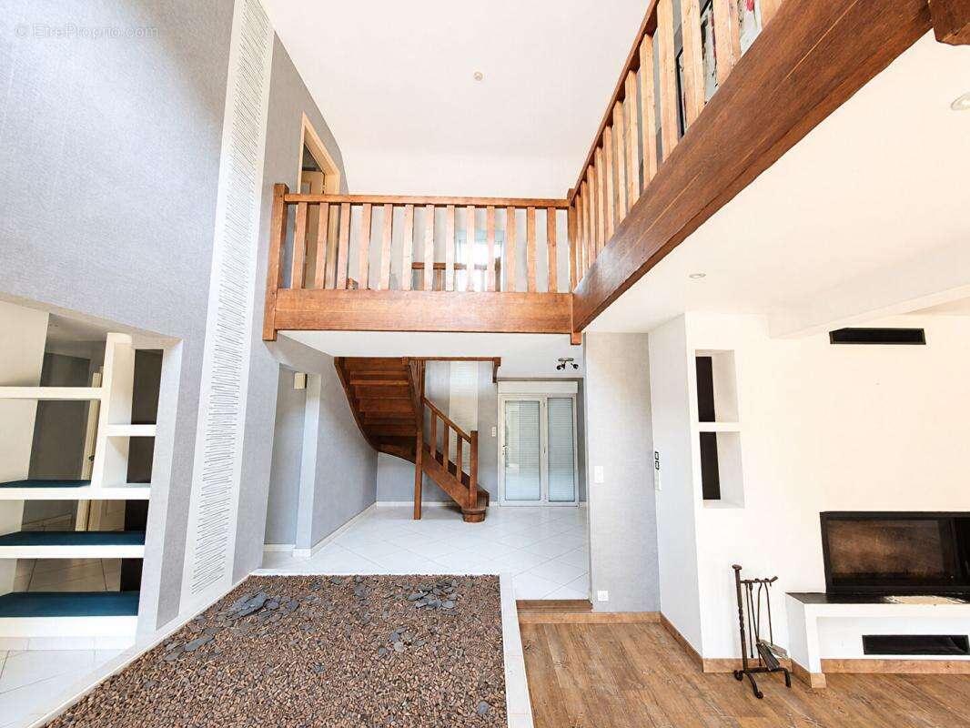 Magnifique propriété de 218 m² sur parc arboré de 3 748 m² avec hangar de 256 m² - photo 11