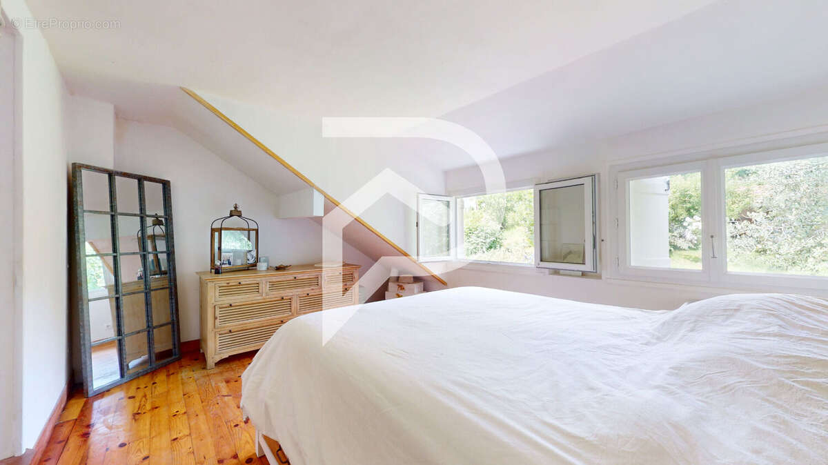 Maison à MAREIL-MARLY