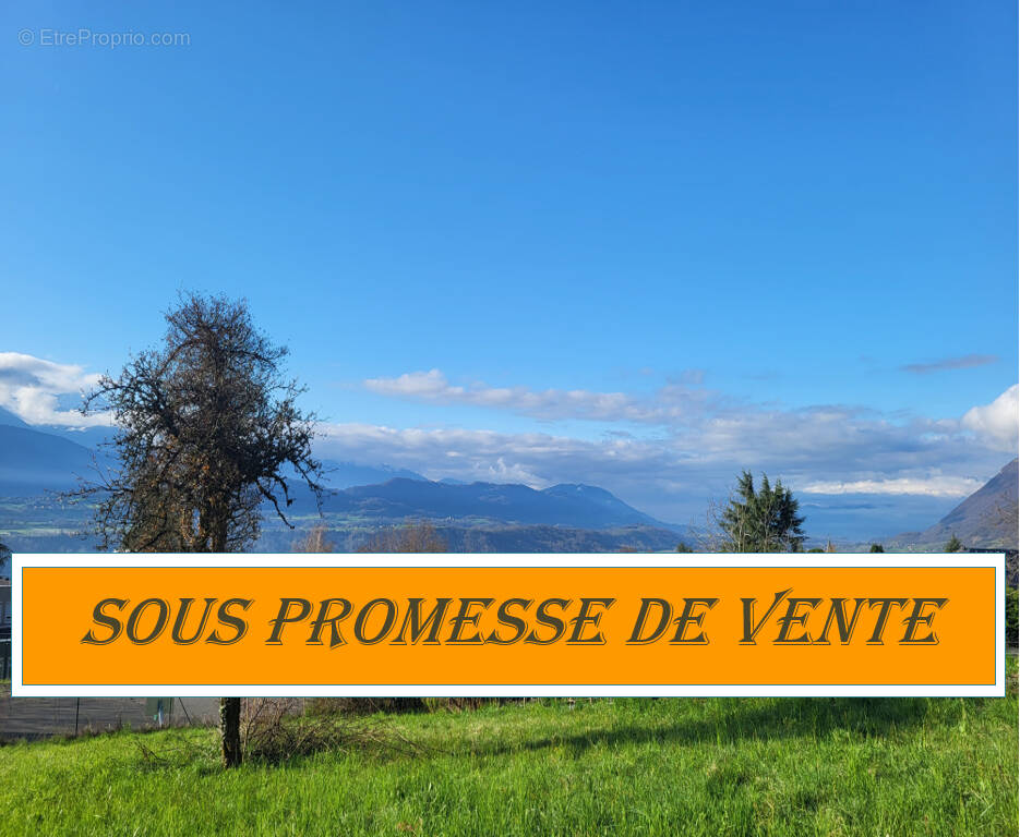 Terrain à SAINT-PIERRE-D'ALBIGNY