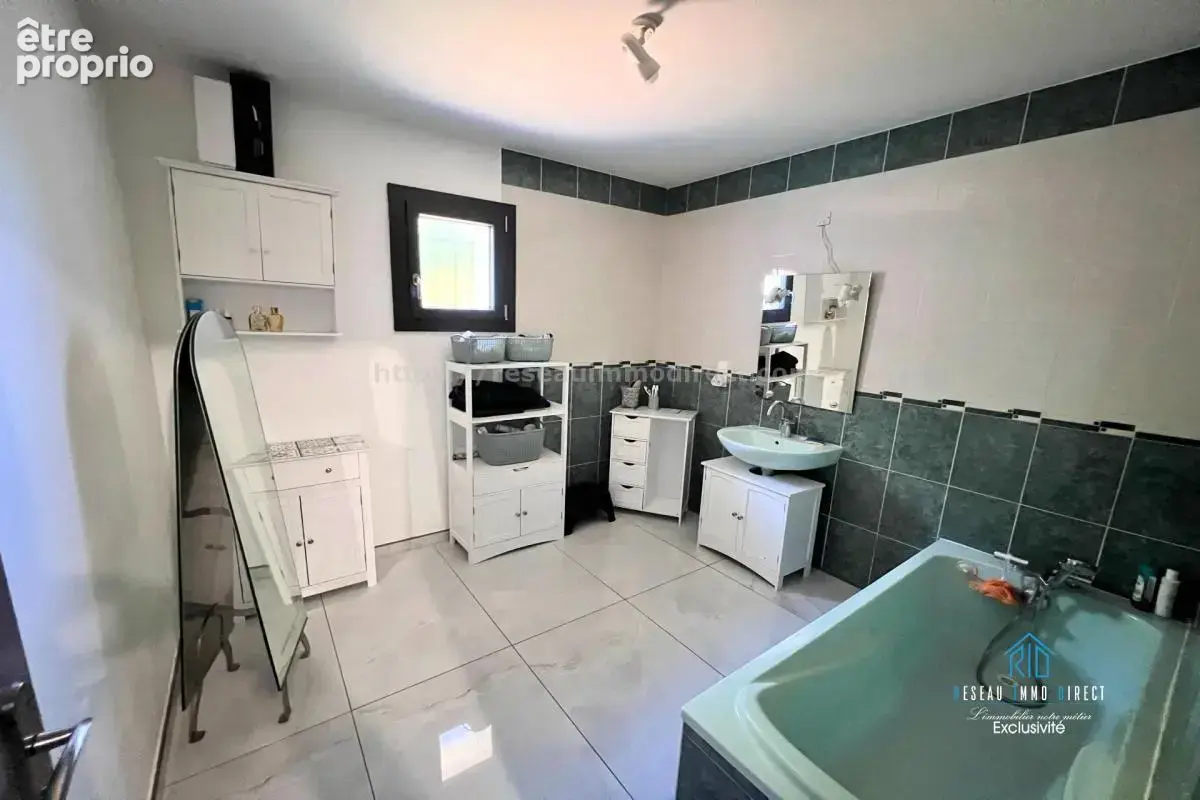 Villa proche commodités - photo 13