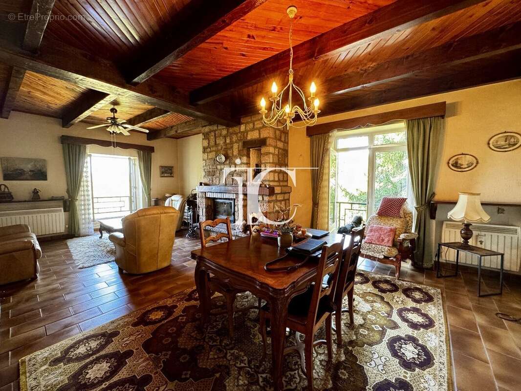 Maison à PLANZOLLES