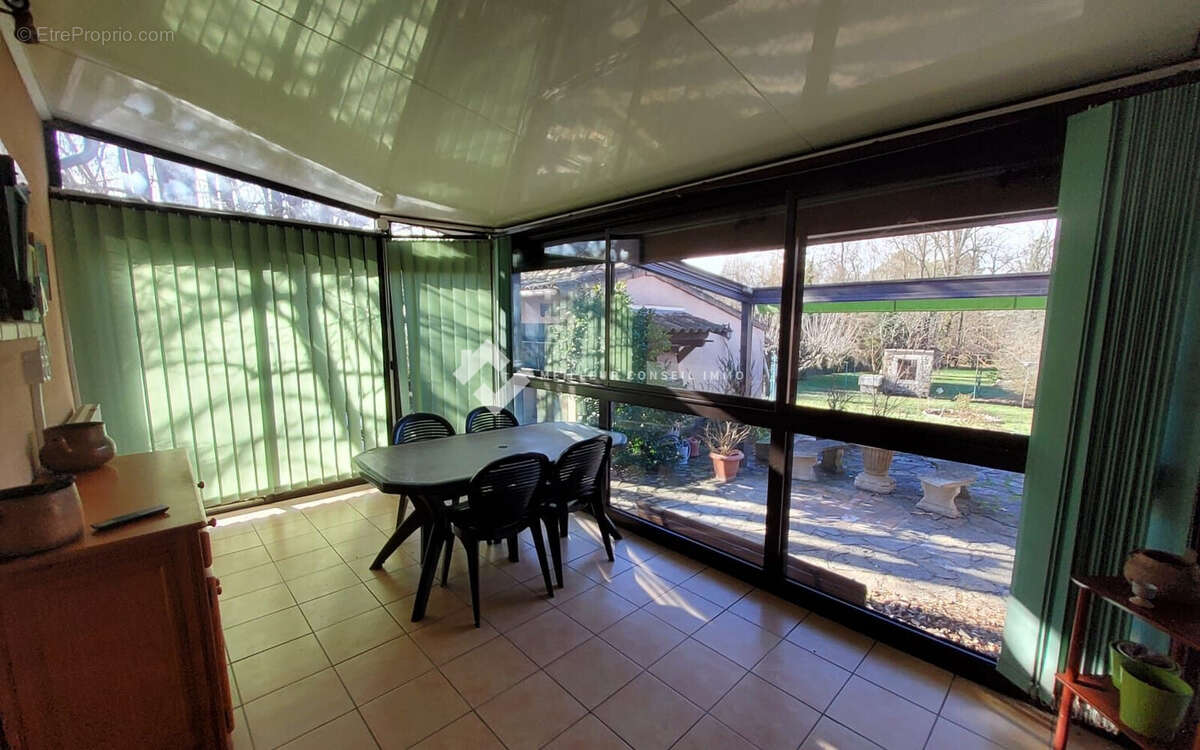 Maison 138 m² à Gagnieres  - photo 8
