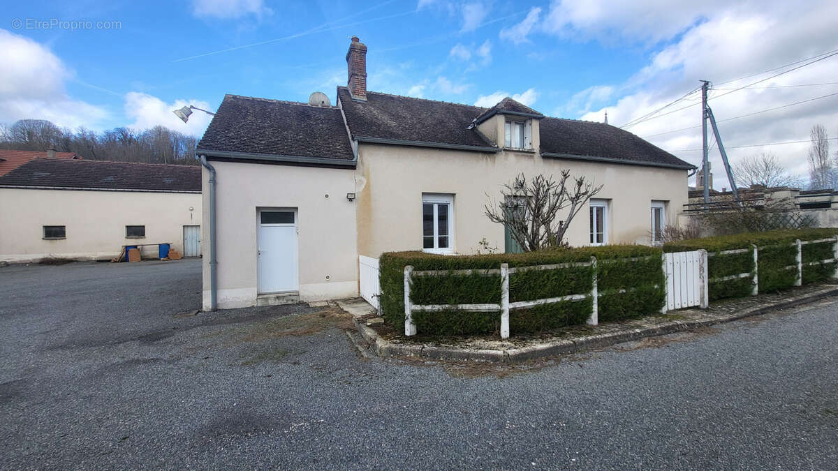 Commerce à DONNEMARIE-DONTILLY